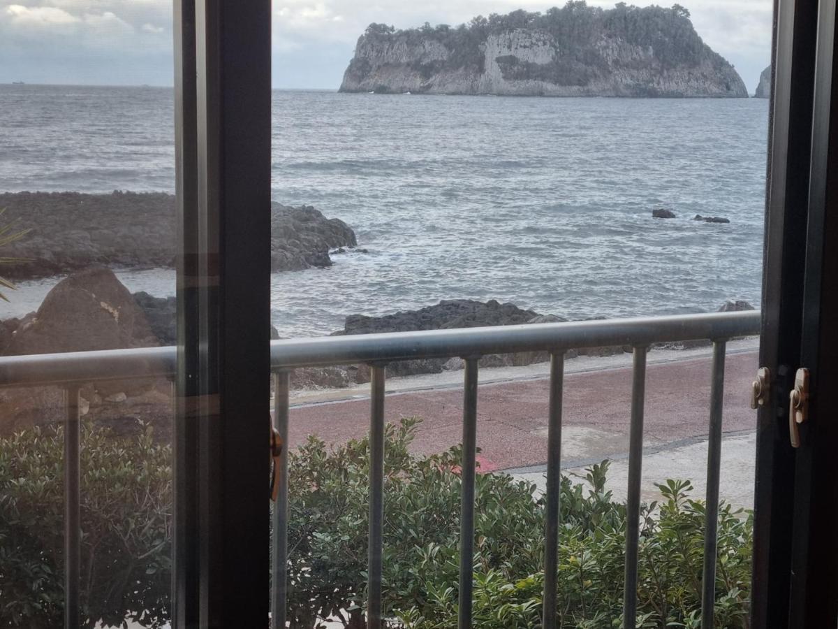 Jeju Amoje Villa Сеогвипо Екстериор снимка