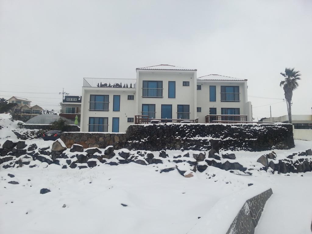 Jeju Amoje Villa Сеогвипо Екстериор снимка